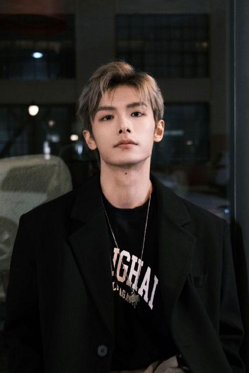 赵弈钦最新爆料消息是真的吗,真相揭晓，是真是假引热议